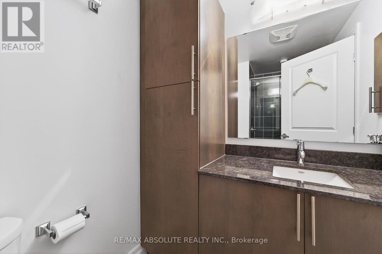 29373428/1209-90-landry-street/vanier/ottawa/ontario/K1L0A9_17