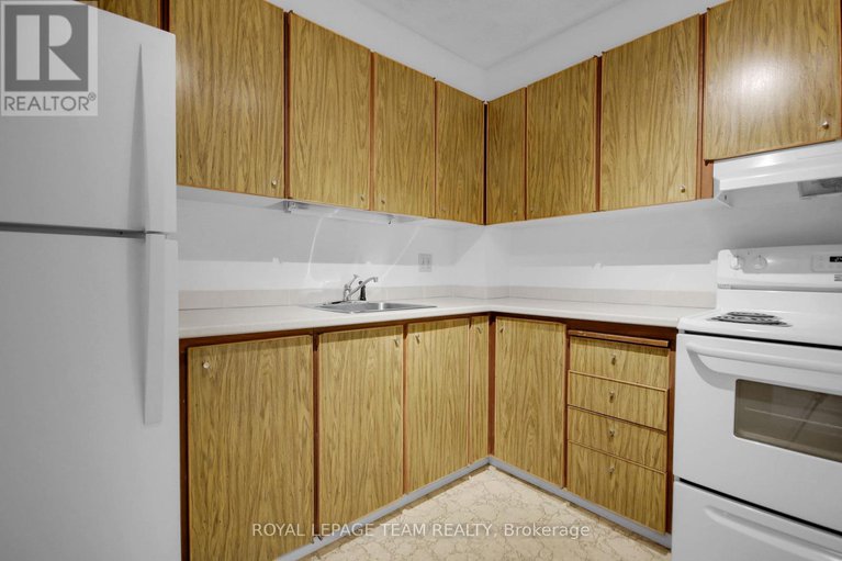 29388098/708-20-chesterton-drive/borden-farmstewart-farmcarleton-heightsparkwood-hills/ottawa/ontario/K2E6Z7_18