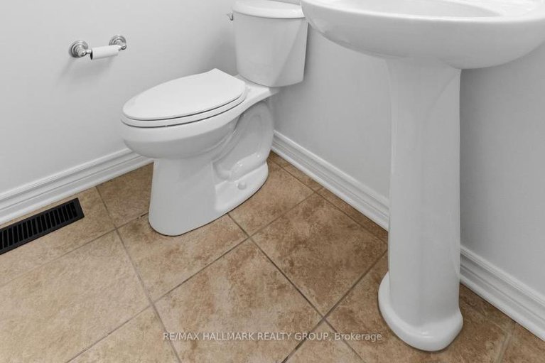 29099475/123-silvermoon-crescent/avalon-east/ottawa/ontario/K4A0P5_22