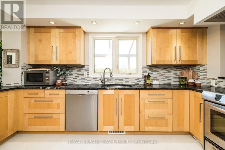 29663238/9-casgrain-court/beaverbrook/ottawa/ontario/K2K2A7_13