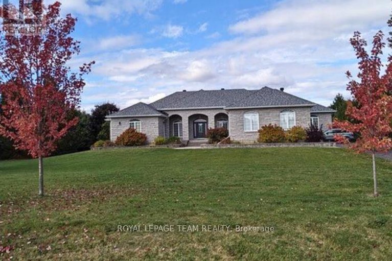 29379495/1611-landel-drive/rural-kanata-central/ottawa/ontario/K2W1C2_41