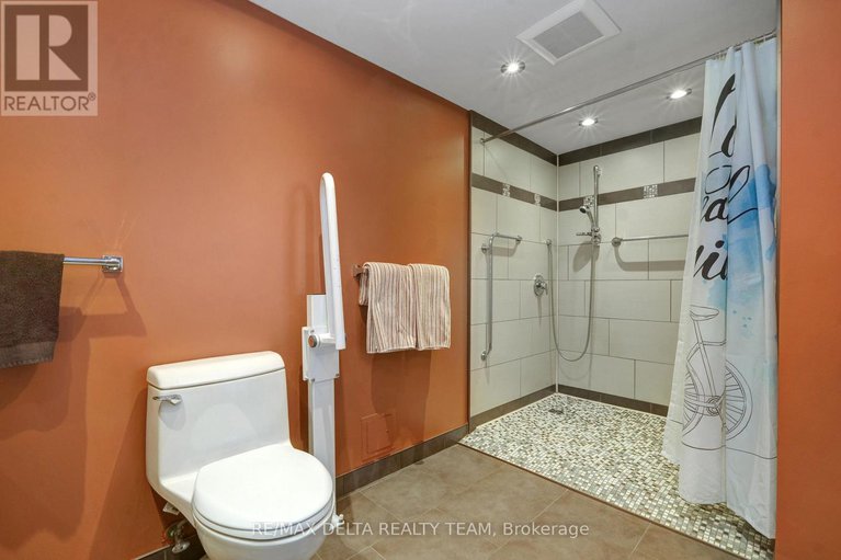 29322597/1001-555-brittany-drive/viscount-alexander-park/ottawa/ontario/K1K4C5_19