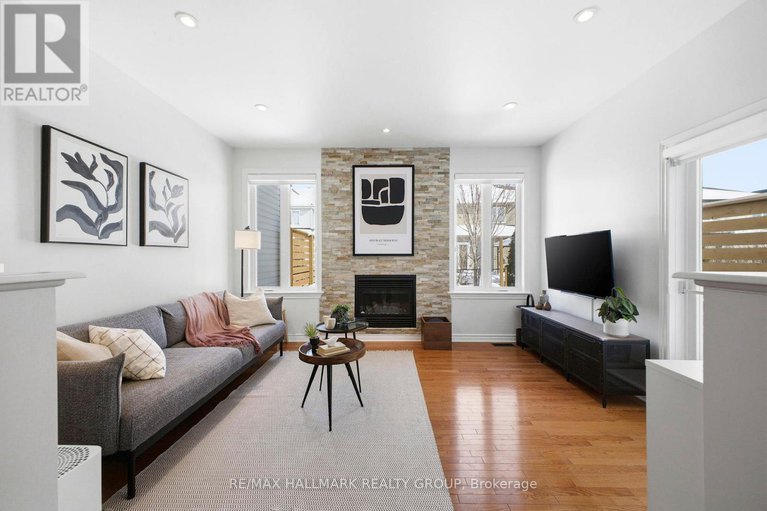 29376576/355-widgeon-way/blossom-parkkemp-parkfindlay-creek/ottawa/ontario/K1T0G1_13