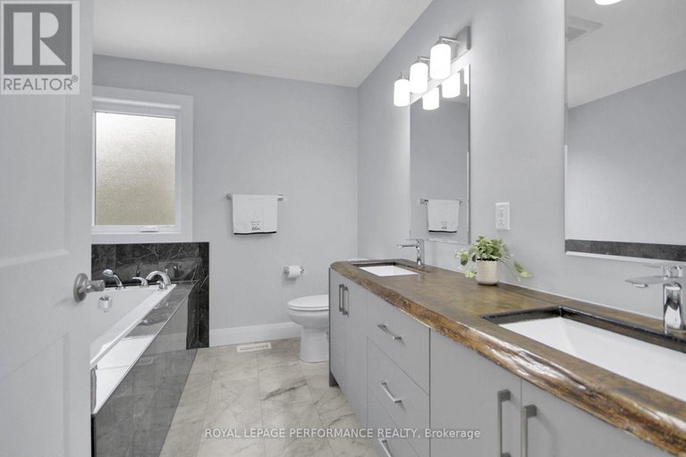 28549099/9-brydon-court/tanglewood/ottawa/ontario/K2G4A6_39