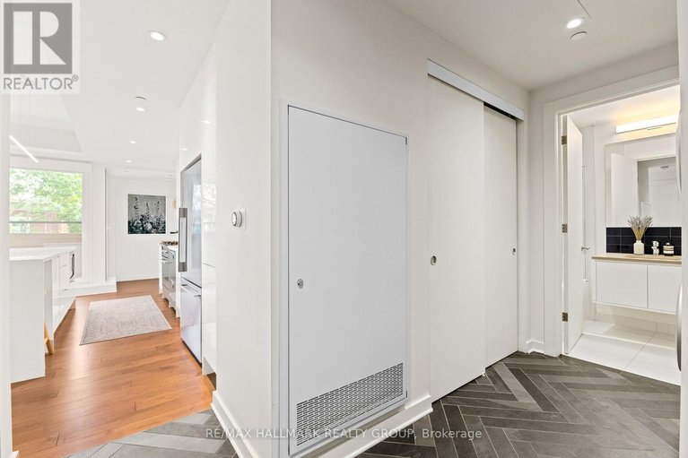 29444670/207-135-barrette-street/vanier/ottawa/ontario/K1L7Z9_8