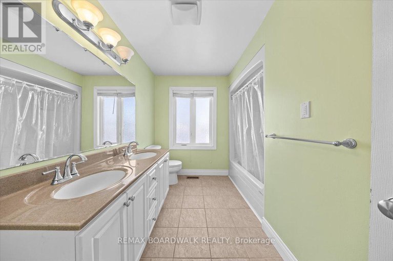 29344608/7089-bush-drive/greely/ottawa/ontario/K4P1M8_36