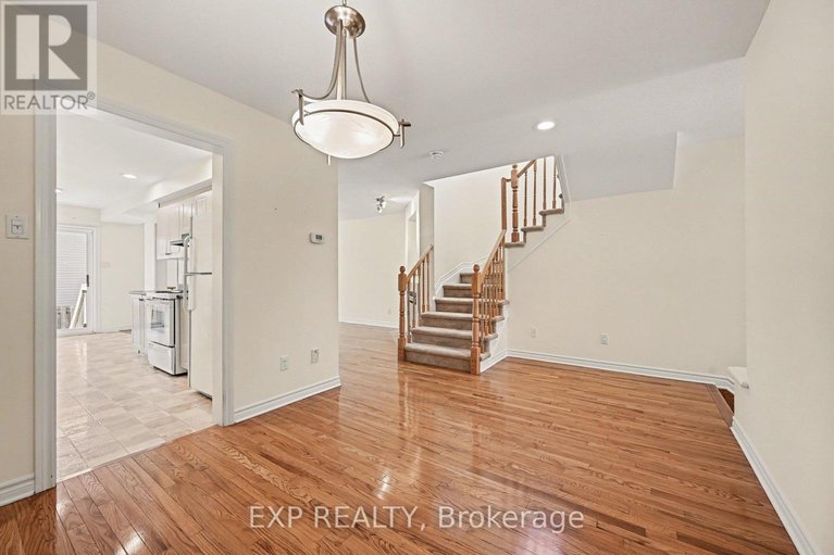29683851/15-cedar-valley-drive/emerald-meadowstrailwest/ottawa/ontario/K2M2Y5_9