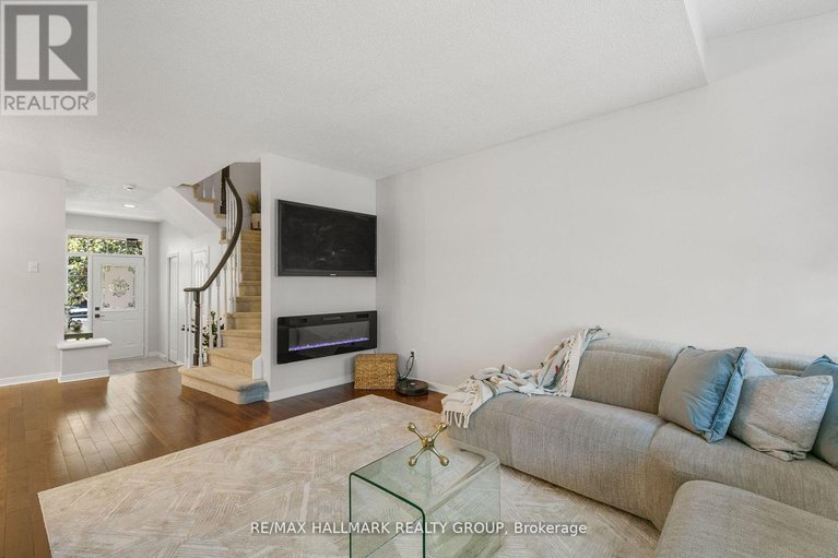 29239373/31-saddlesmith-circle/emerald-meadowstrailwest/ottawa/ontario/K2M2Y8_4