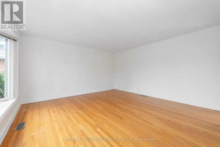 29113297/71-viewmount-drive/meadowlandscrestview/ottawa/ontario/K2G3B9_9