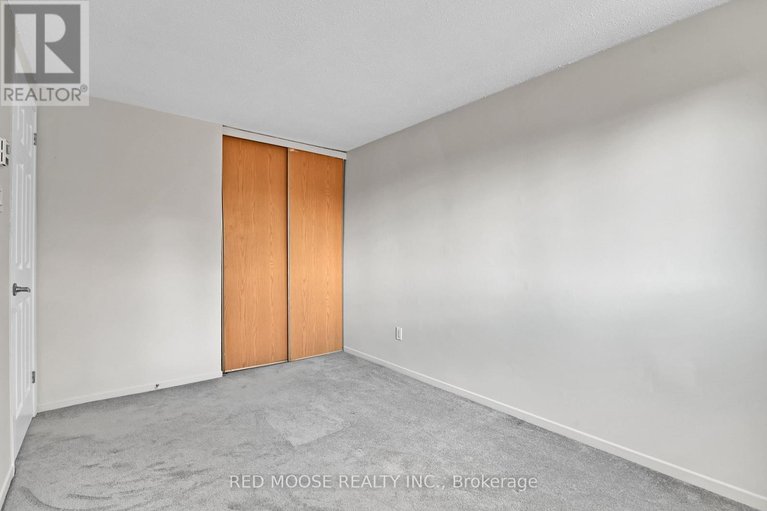 29074227/69-2970-olympic-way/blossom-parkleitrim/ottawa/ontario/K1T1Y4_33