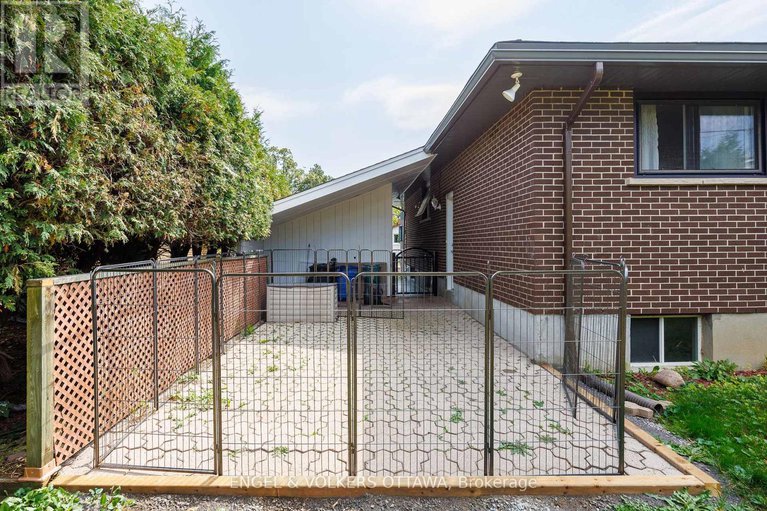 29250492/1291-notting-hill-avenue/ellwood/ottawa/ontario/K1V6T5_34