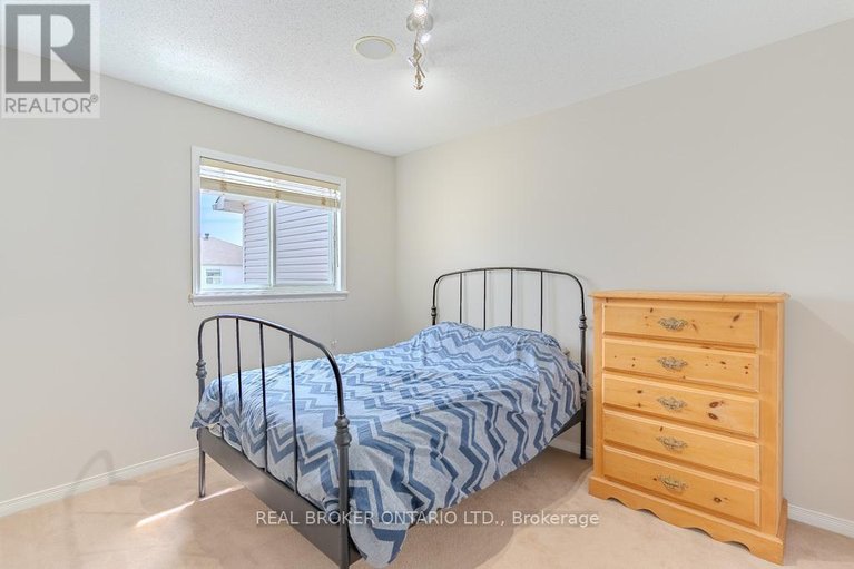 29676126/15-calaveras-avenue-s/longfields/ottawa/ontario/K2J4Z8_25