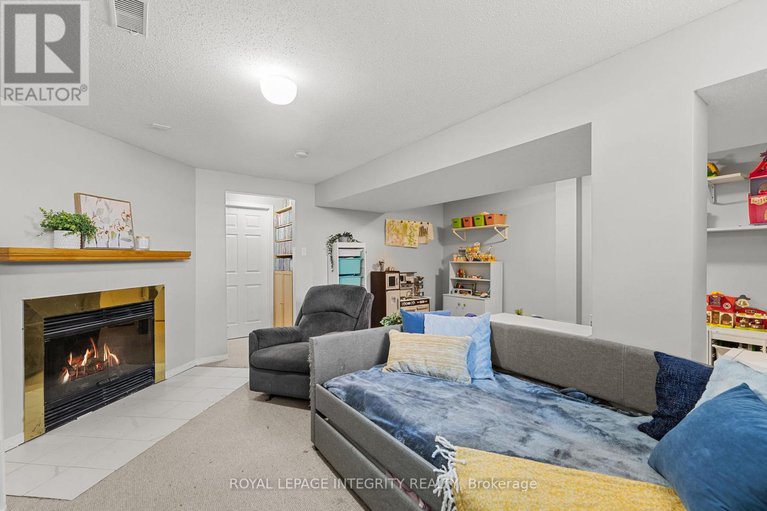 29209595/13-banchory-crescent/morgans-grantsouth-march/ottawa/ontario/K2K2V4_34