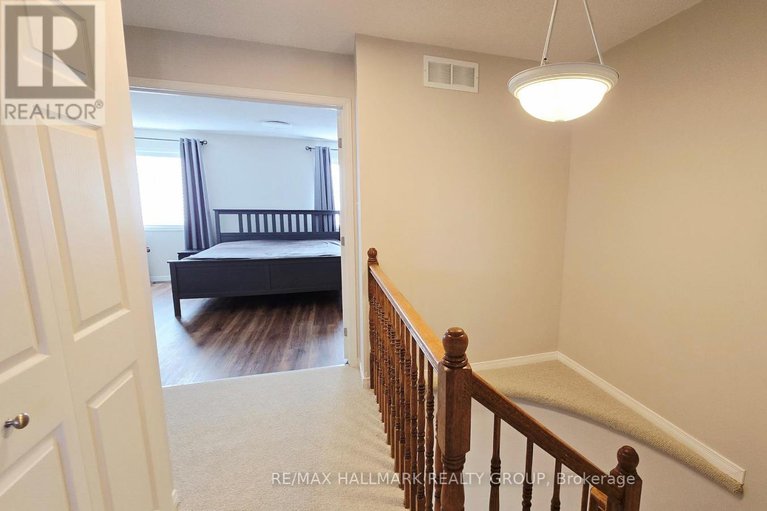 29047464/992-klondike-road/morgans-grantsouth-march/ottawa/ontario/K2K0C3_17