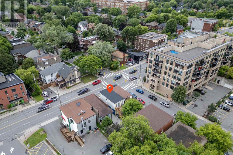 28629515/684-bronson-avenue/west-centre-town/ottawa/ontario/K1S4E9_13