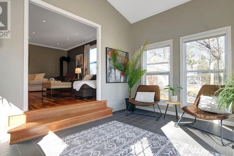 29581812/1263-randboro-crescent/navan/ottawa/ontario/K4B1K7_24