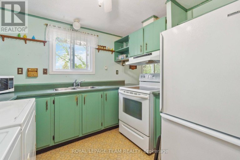 28348329/307-dodson-street/kemptville/north-grenville/ontario/K0G1J0_10