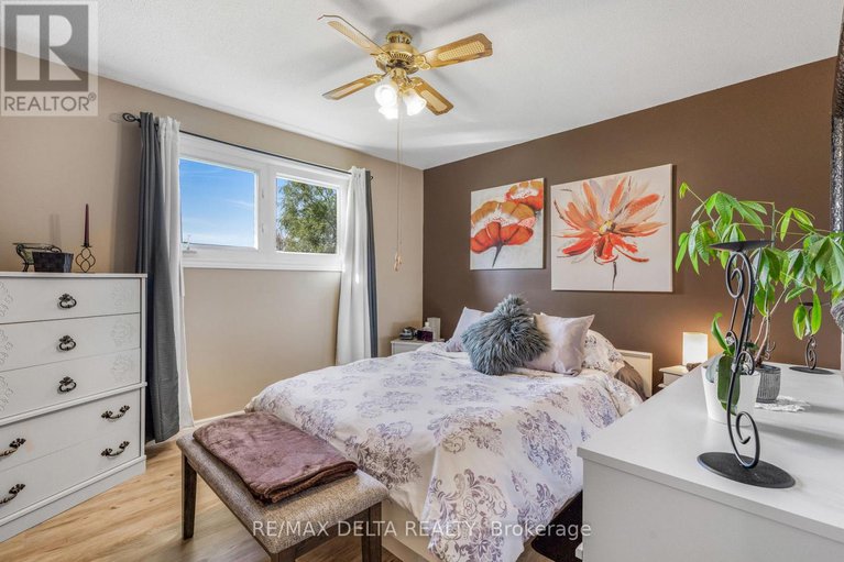 29413885/722-nicole-street/town-of-rockland/clarence-rockland/ontario/K4K1G4_21