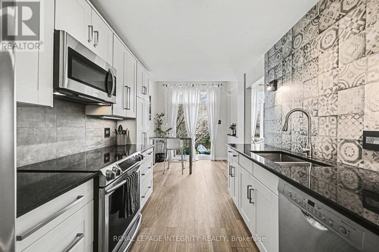 29650208/52-kincardine-drive/glencairnhazeldean/ottawa/ontario/K2V1B3_10