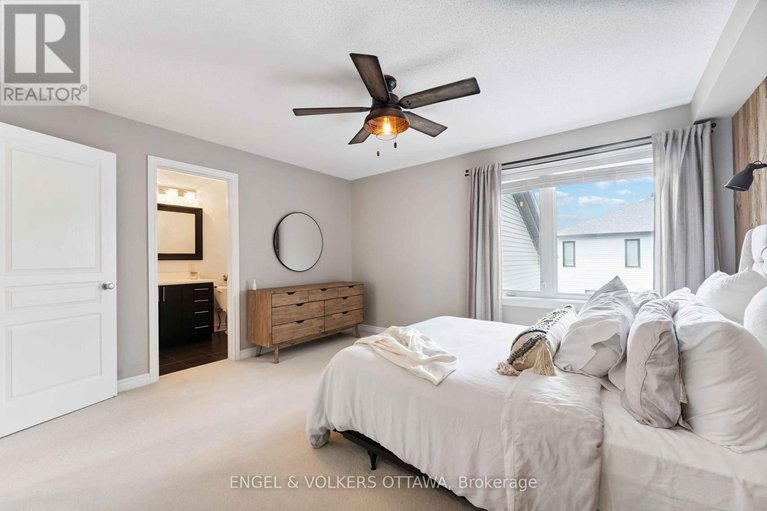 28594229/741-morningstar-way/mer-bleuebradley-estatesanderson-park/ottawa/ontario/K1W0G6_20
