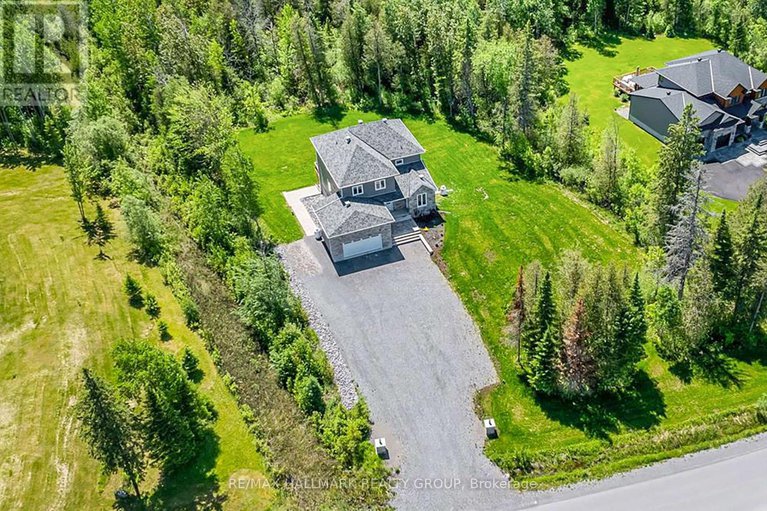 28881418/156-country-meadow-drive/huntley-ward-north-west/ottawa/ontario/K0A1L0_2