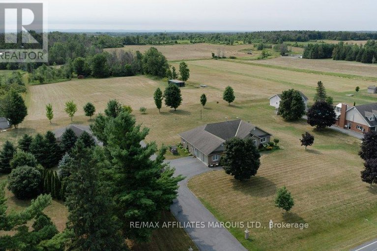 29553802/18456-tyotown-road/south-glengarry-charlottenburgh-twp/south-glengarry/ontario/K6H7S5_31