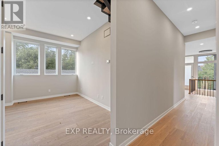 28843557/630-tweedsmuir-avenue/westborohampton-park/ottawa/ontario/K1Z5P5_20
