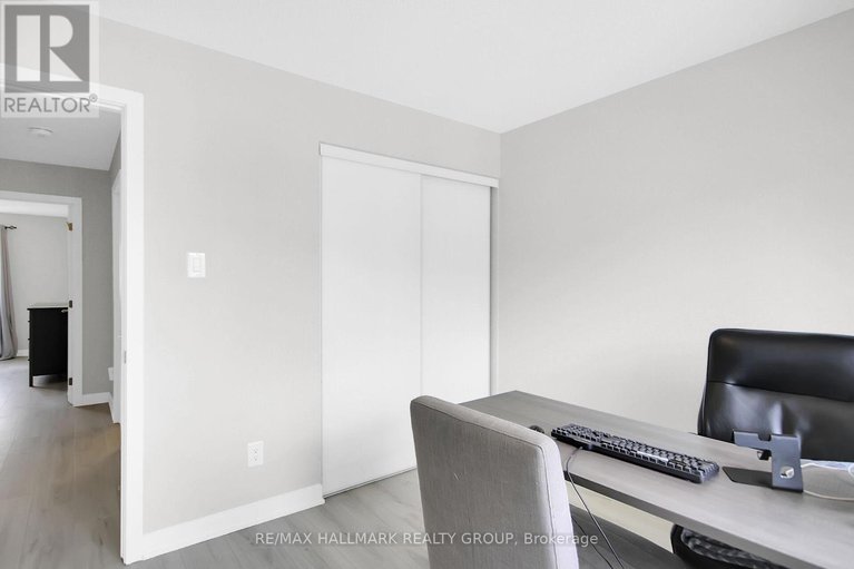 28480332/676-quilter-row/goulbourn-twp-from-franktown-rdsouth-to-rideau/ottawa/ontario/K0A2Z0_32