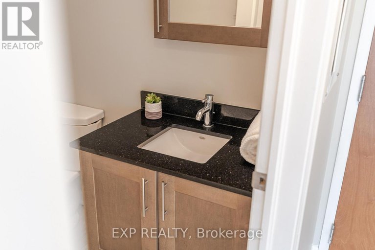 28786083/2308-242-rideau-street/sandy-hill/ottawa/ontario/K1N0B7_8