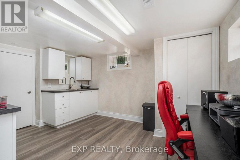 29436232/2147-mer-bleue-road/avalon-west/ottawa/ontario/K4A3T9_15