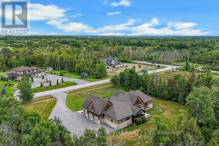 28778055/111-ironstone-court/remainder-of-stittsville-area/ottawa/ontario/K2S0L4_46