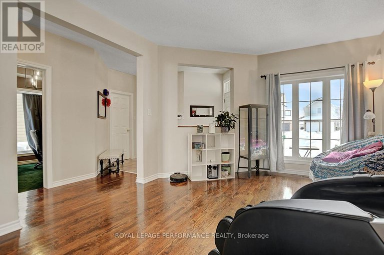 29343896/1019-valin-street/fallingbrookgardenway-south/ottawa/ontario/K4A4X8_3