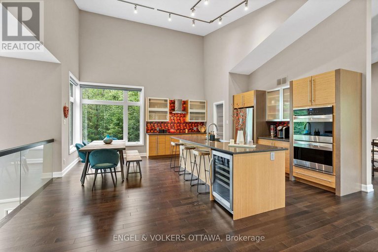 29343287/108-edith-margaret-place/huntley-ward-north-east/ottawa/ontario/K2W1A8_9