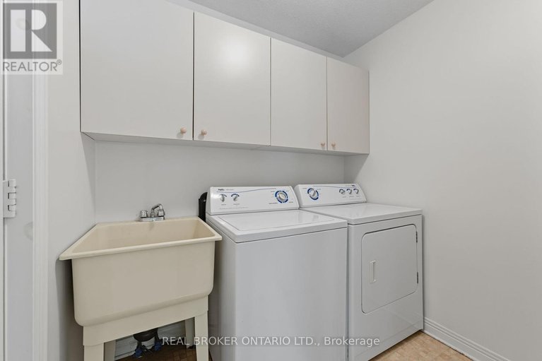 28875252/3-red-oaks-trail/stittsville-central/ottawa/ontario/K2S1E2_16