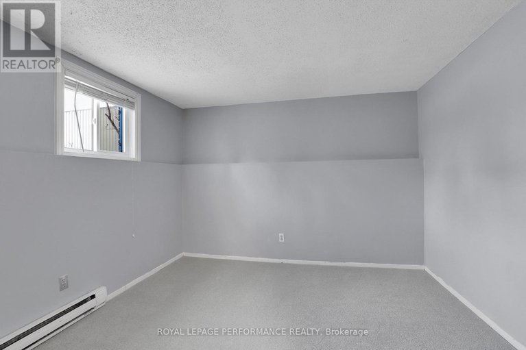 29402527/8d-lovell-lane/westcliffe-estates/ottawa/ontario/K2H9B6_22