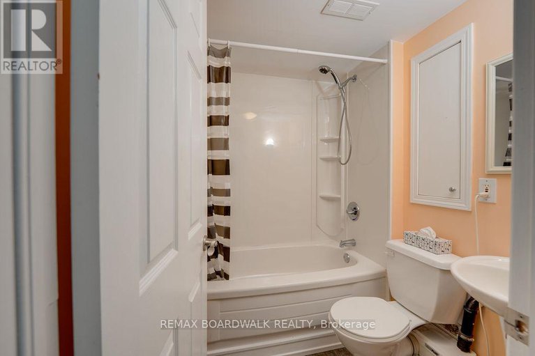 29251889/7089-bush-drive/greely/ottawa/ontario/K4P1M8_17