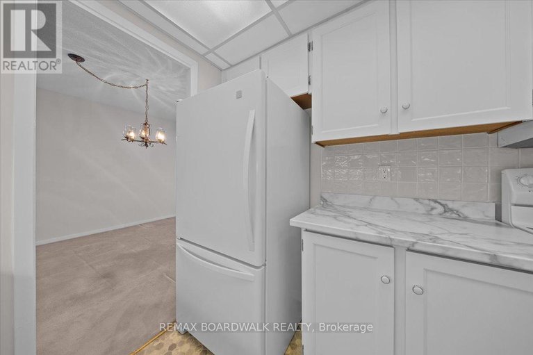 29678878/702-20-the-driveway-drive/ottawa-centregolden-triangle/ottawa/ontario/K2P1C8_8