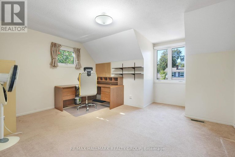 28869617/1-northview-road/city-viewskylinefisher-heightsparkwood-hills/ottawa/ontario/K2E6A6_27