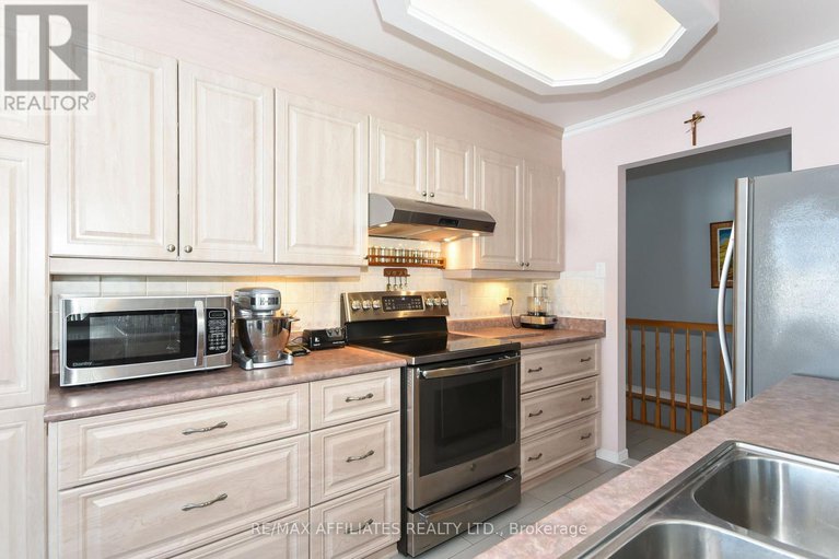 28299464/340-wilson-road/clarencerockland-twp/clarence-rockland/ontario/K4K1K7_15