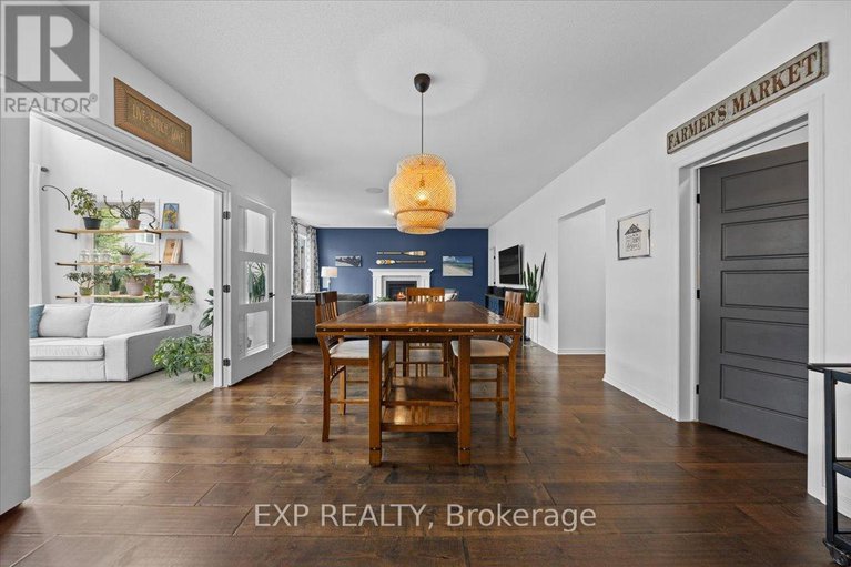 28556913/209-rover-street/emerald-meadowstrailwest/ottawa/ontario/K2S1S3_18
