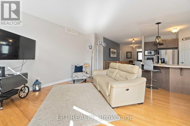 28825219/100-blackhorse-drive/north-grenville-twp-kemptville-south/north-grenville/ontario/K0G1J0_12