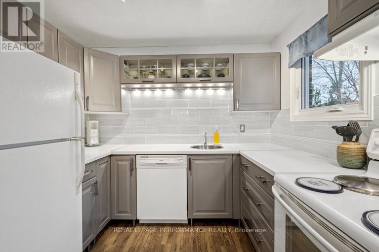 29069886/285-lanark-avenue/westboro-north/ottawa/ontario/K1Z6R6_18