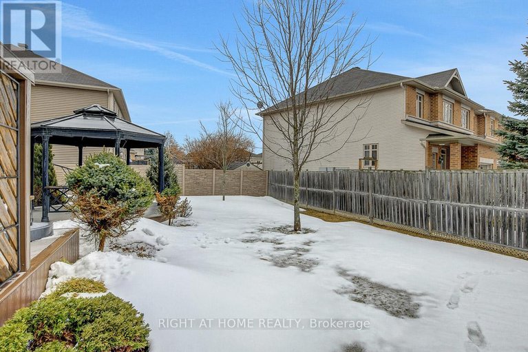 29641405/701-everlasting-crescent/springridgeeast-village/ottawa/ontario/K4A0K2_50