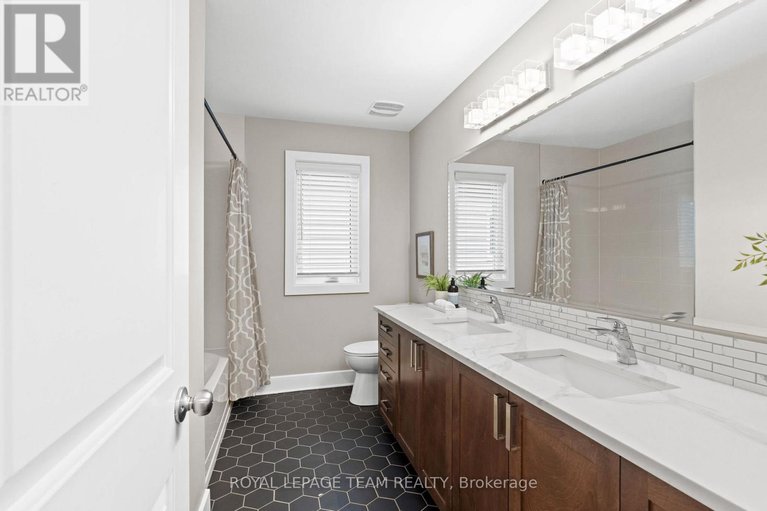 28459727/24-knockaderry-crescent/half-moon-bay/ottawa/ontario/K2J6H2_37