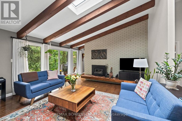 29437066/5984-third-line-road-n/rideau-twp-w-of-hwy-16-north-of-reg-rd-6/ottawa/ontario/K0A2T0_7