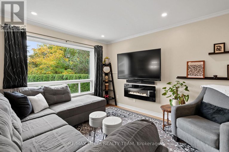 29027836/1099-des-erables-court/clarencerockland-twp/clarence-rockland/ontario/K4K1K9_15