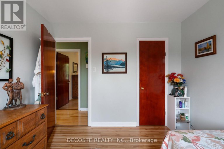 28706818/137-park-avenue/alexandria/north-glengarry/ontario/K0C1A0_17