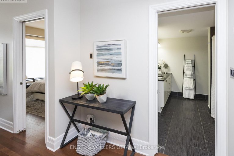 28625165/319-808-bronson-avenue/dows-lake/ottawa/ontario/K1S5A4_21