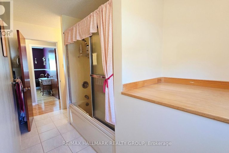 29675642/119-archie-street/constance-bay/ottawa/ontario/K0A3M0_18