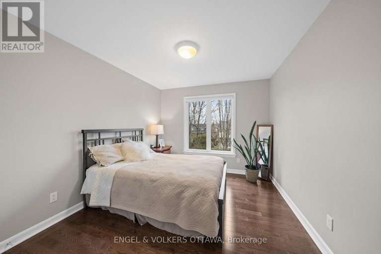 29623867/566-erinwoods-circle/stonebridge/ottawa/ontario/K2J5M8_30